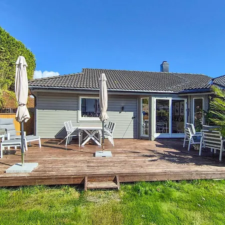 Beautiful In Bjoroyhamn With House Sea View Feriehus *