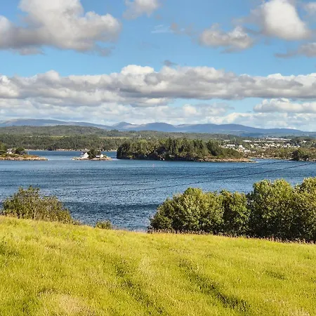 Beautiful In Bjoroyhamn With House Sea View Feriehus Bjoroyna