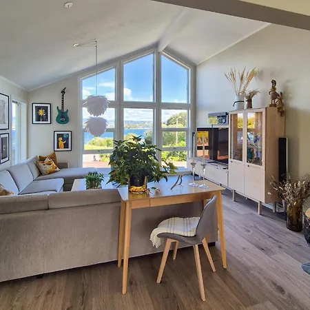 Nyaraló Beautiful In Bjoroyhamn With House Sea View Bjoroyna
