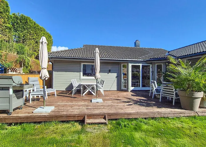 Beautiful In Bjoroyhamn With House Sea View Ferienhaus *