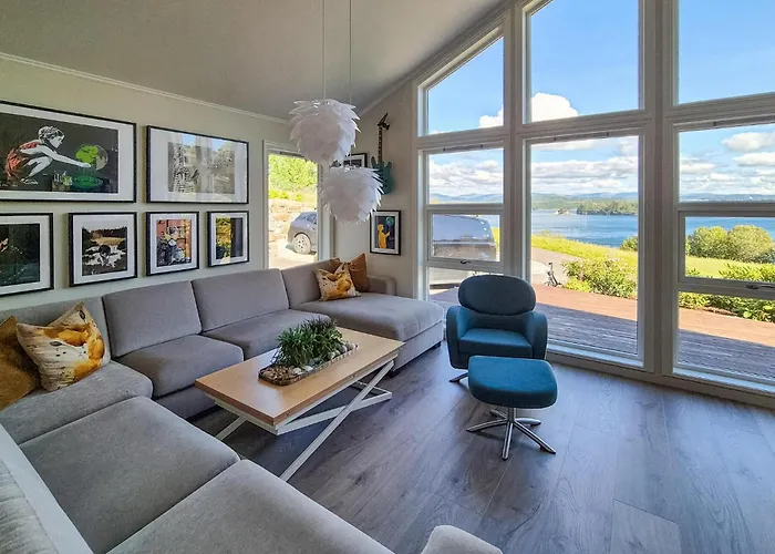 Ferienhaus Beautiful In Bjoroyhamn With House Sea View Bjoroyna
