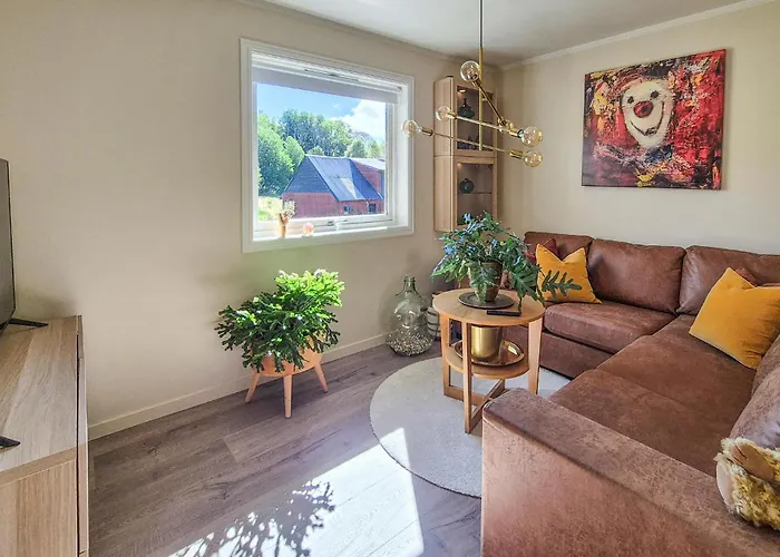 Beautiful In Bjoroyhamn With House Sea View Ferienhaus